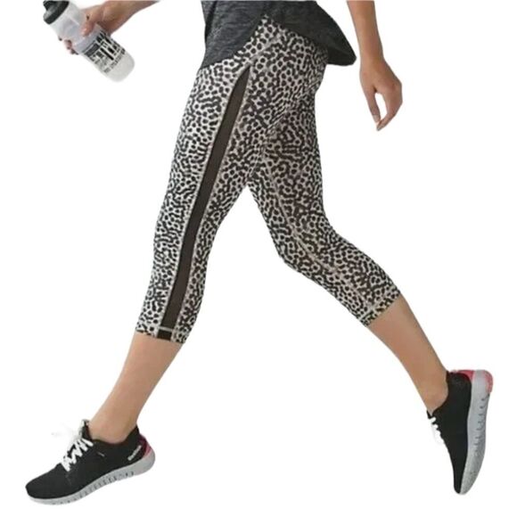 LULULEMON  Gather & Sprint Crop Ace Spot Grain Black Rare THROWBACK! - Picture 1 of 9